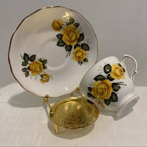 Royal Vale bone china teacup and saucer set